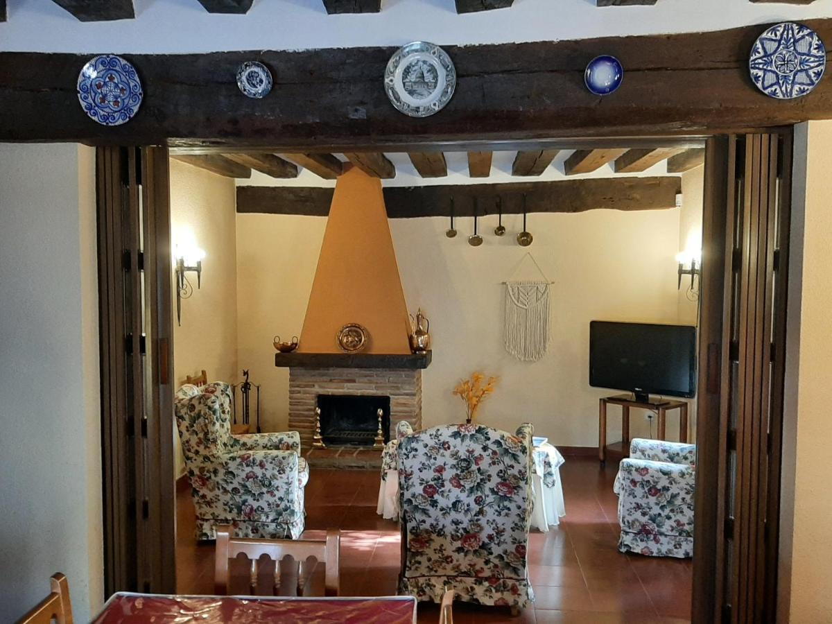 Hostal Rio Duero Molinos de Duero Luaran gambar