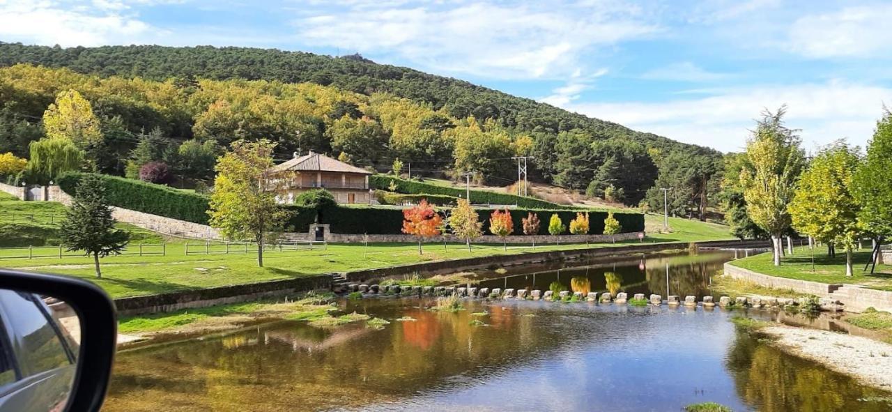 Hostal Rio Duero Molinos de Duero Luaran gambar