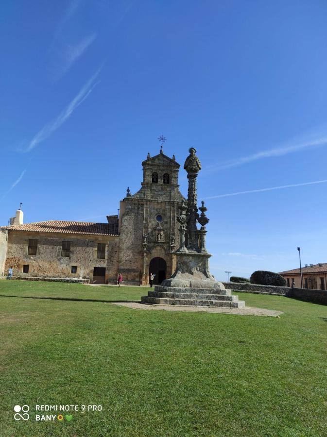 Hostal Rio Duero Molinos de Duero Luaran gambar